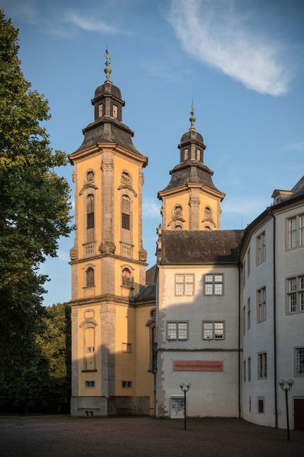 Residenzschloss Mergentheim, die barocken Kirchtürme der Schlosskirche