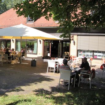 Residenzschloss Mergentheim, Café im Schlossgarten 