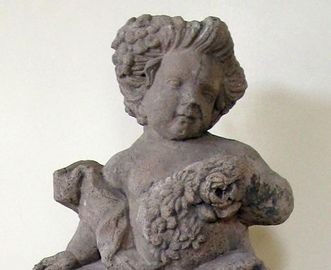 Residenzschloss Mergentheim, Putto „Frühling“ aus dem ehemaligen Barockgarten