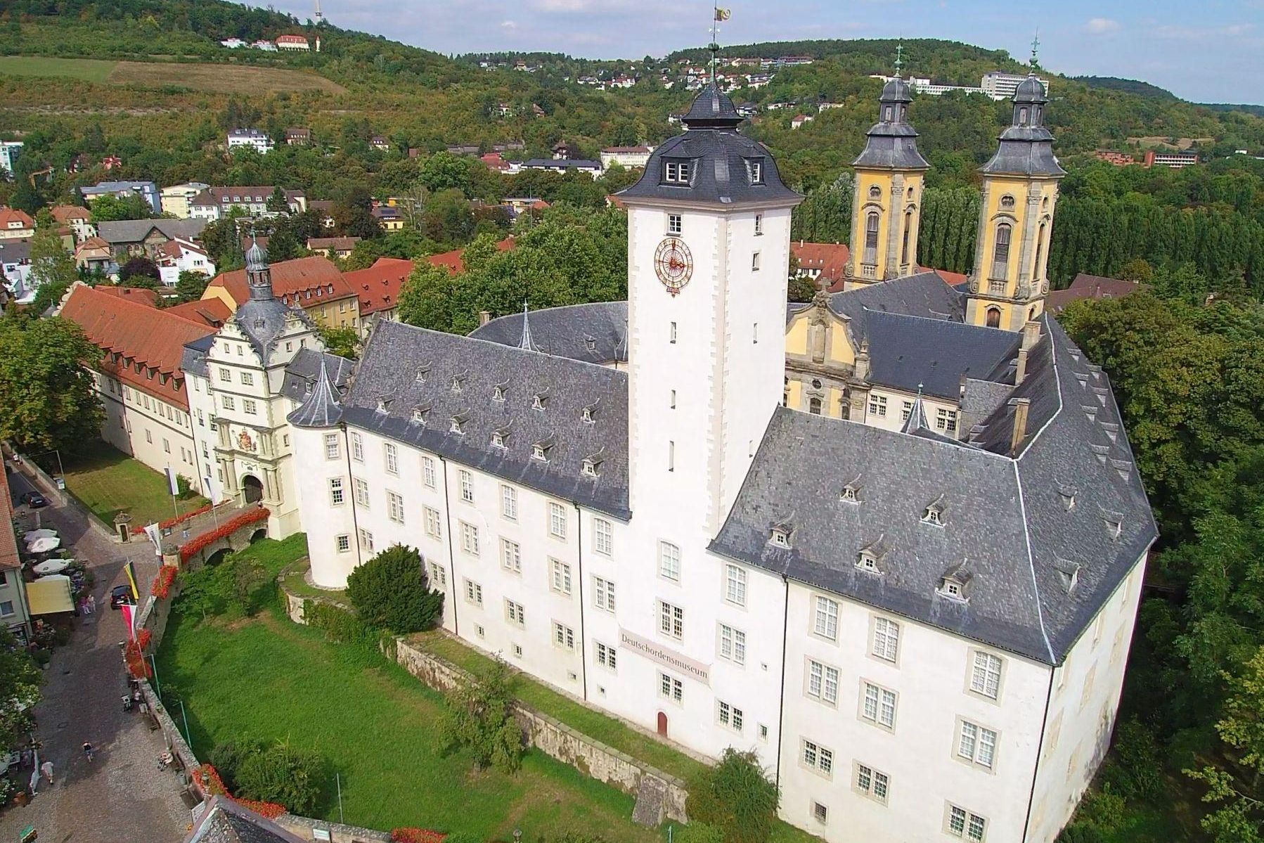 Residenzschloss Mergentheim, im Vordergrund das Hochschloss